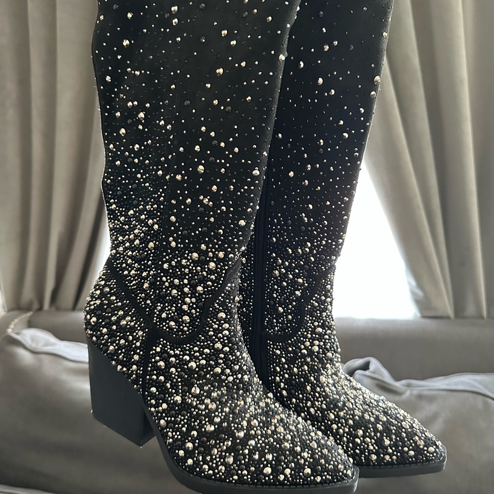 NEW Luxurious Black Heeled Boots with Sparkling Embellishments